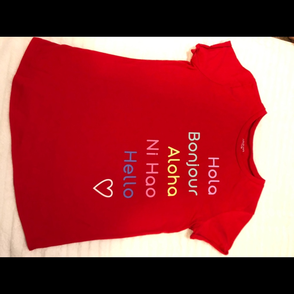 Kid’s red shirt